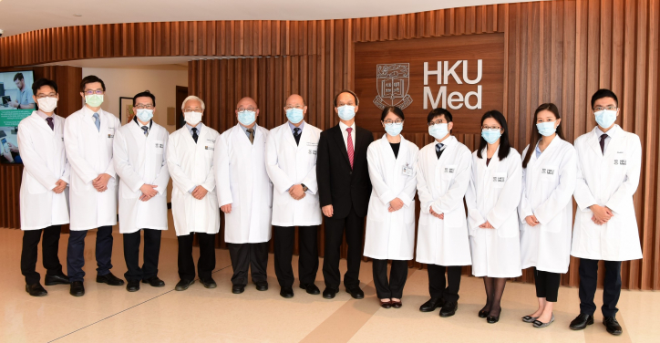 HKUMed identifies rarely documented pharmacogenetic variants commonly found among Hong Kong Chinese, highlighting the potential for personalised medicine (from left: Mr Mullin Yu Ho-chung, Dr Patrick Chung Ho-yu, Mr William Chui Chun-ming, Professor Paul Tam Kwong-hang, Dr Brian Chung Hon-yin, Professor Godfrey Chan Chi-fung, Professor Lau Yu-lung, Dr Lee So-lun, Dr Yeung Kit-san, Dr Clara Tang Sze-man, Ms Claudia Chung Ching-yan and Mr Marcus Chan Chun-yin).
 